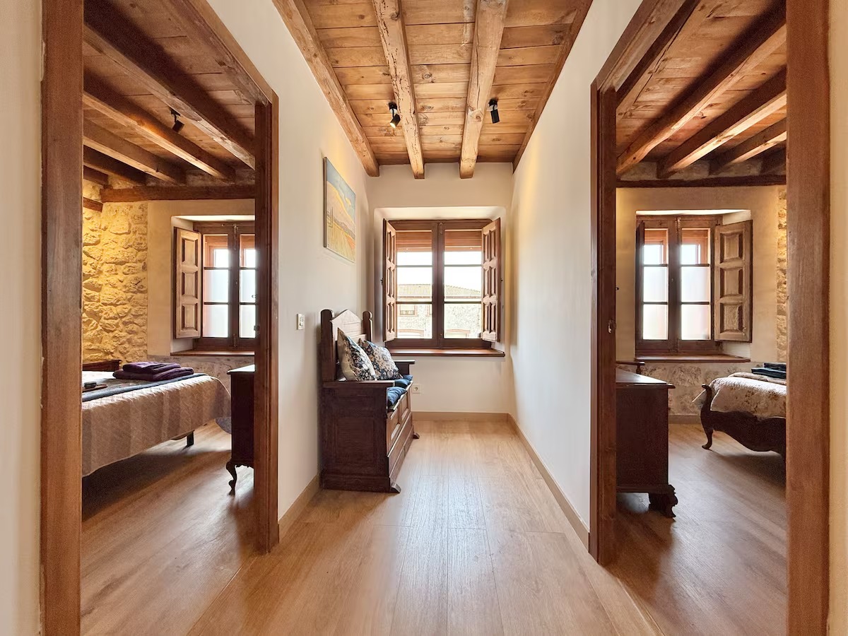 Villa Rosalía: Heated Pool and Rural Charm